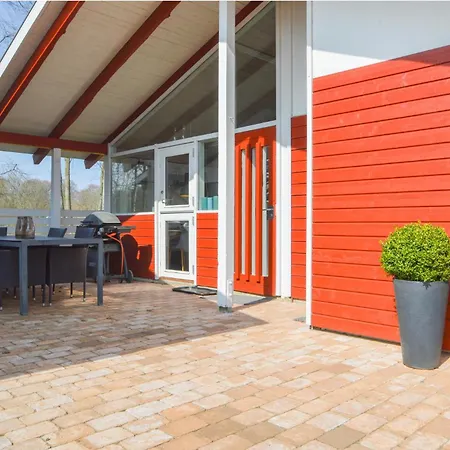 Lovely In With Kitchen בית נופש